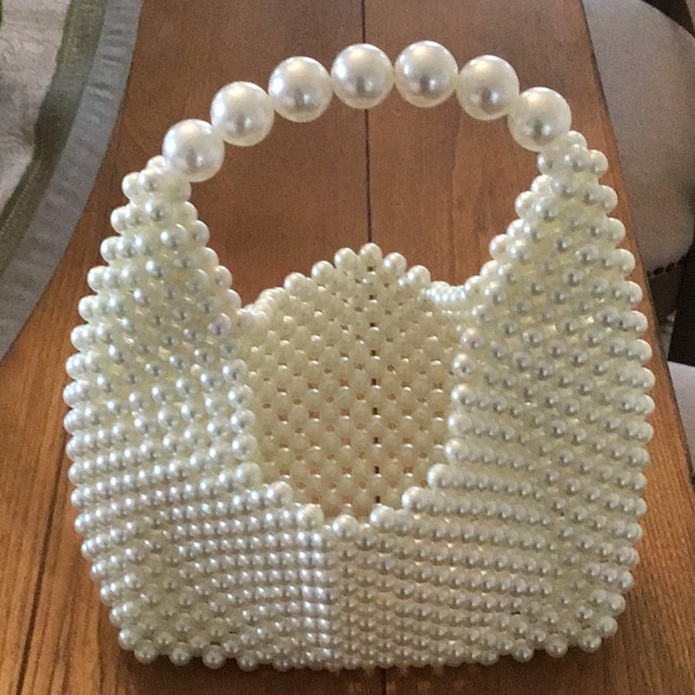 Pearl Beaded Off White Women’s Handbag, NEW.